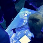 Negocios globales del futuro con visualización de datos